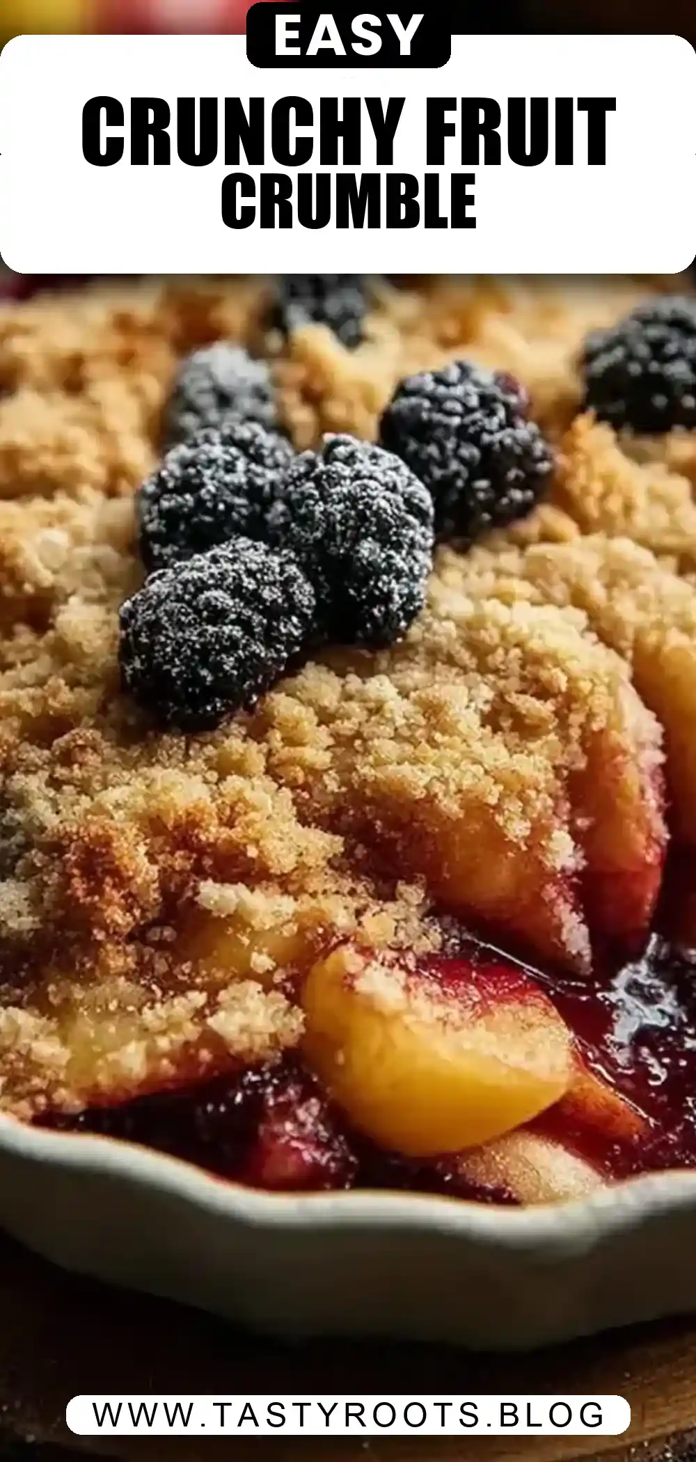 Easy Apple and Blackberry Crumble with a Crunchy Topping — A Comforting Dessert for Every Season